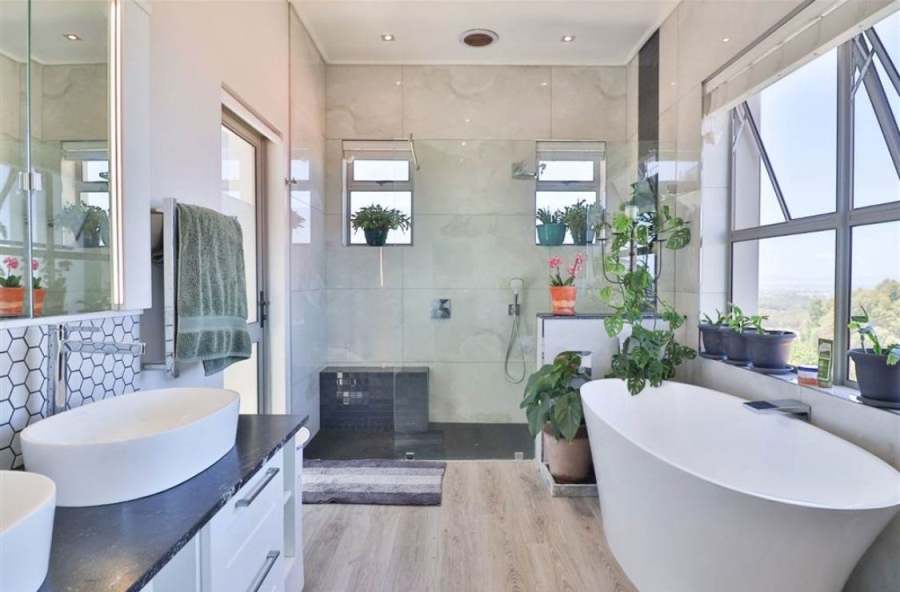 4 Bedroom Property for Sale in Onrus Western Cape